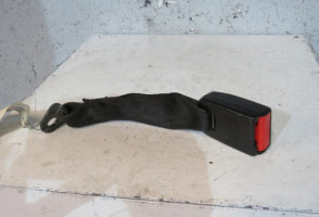 Attache ceinture arriere gauche PEUGEOT 206+