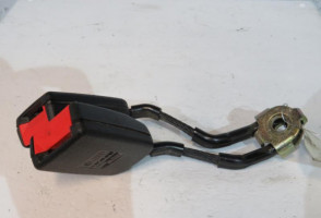 Attache ceinture arriere gauche VOLKSWAGEN BORA
