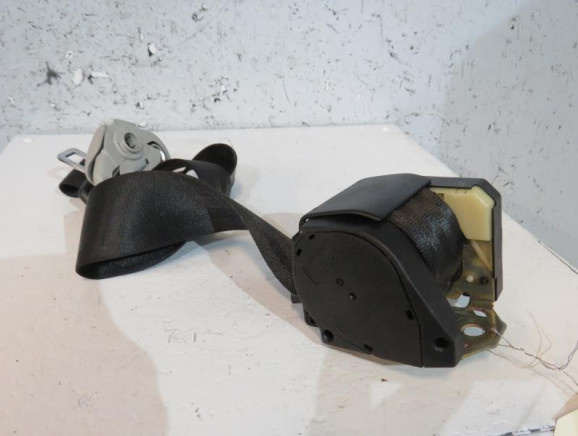 Ceinture arriere gauche VOLKSWAGEN BORA Photo n°1