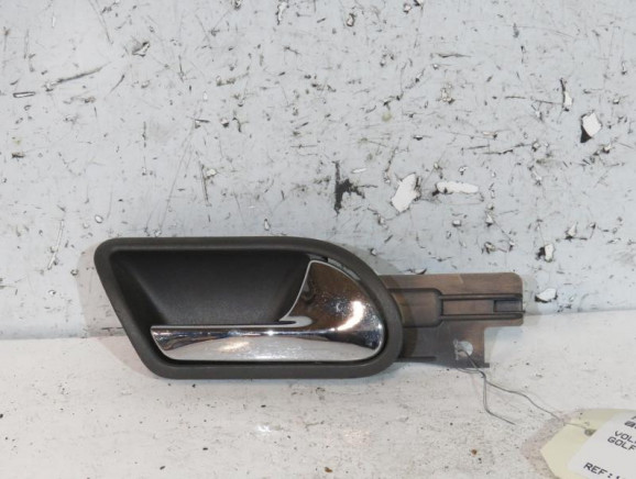Poignee interieur arriere droit VOLKSWAGEN GOLF 5 Photo n°1