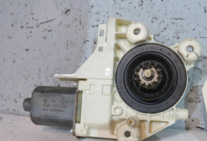 Moteur leve vitre avant gauche FORD FOCUS 2