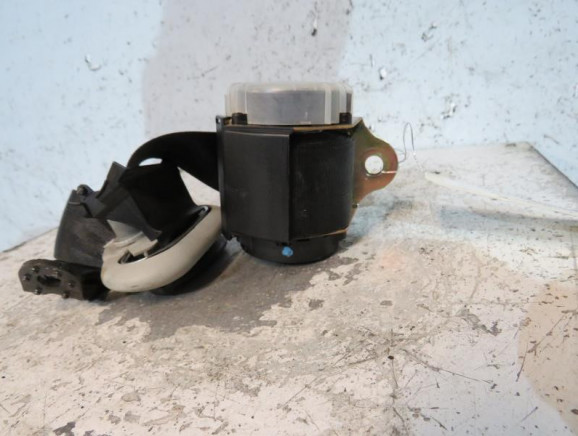 Ceinture arriere gauche VOLKSWAGEN GOLF 4 Photo n°1