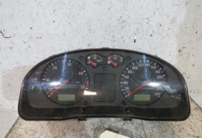 Compteur VOLKSWAGEN PASSAT 4