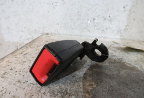 Attache ceinture arriere droit OPEL CORSA D