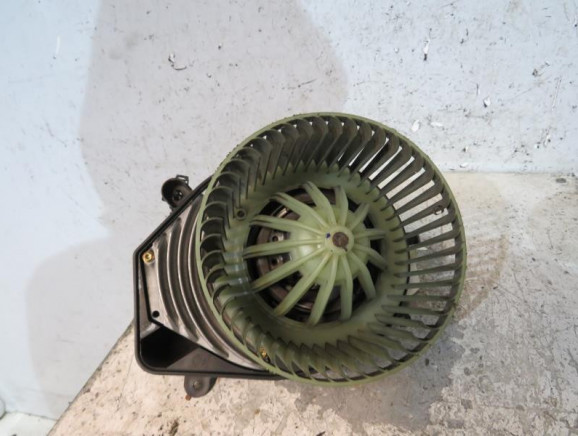 Ventilateur chauffage VOLKSWAGEN PASSAT 4 Photo n°1