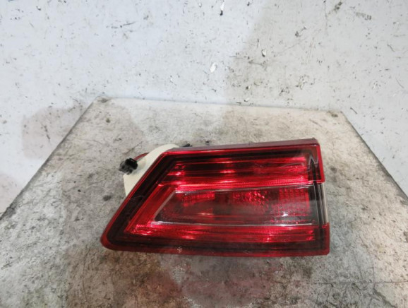 Feu arriere secondaire gauche (feux) RENAULT CLIO 4 Photo n°1