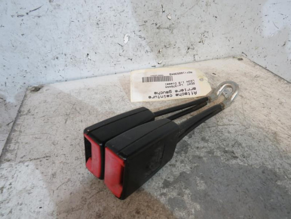 Attache ceinture arriere gauche SEAT LEON 1 Photo n°1