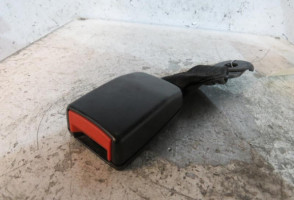 Attache ceinture arriere gauche FORD C-MAX 1