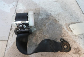 Ceinture arriere gauche TOYOTA YARIS 2