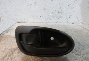 Poignee interieur arriere gauche TOYOTA YARIS 2