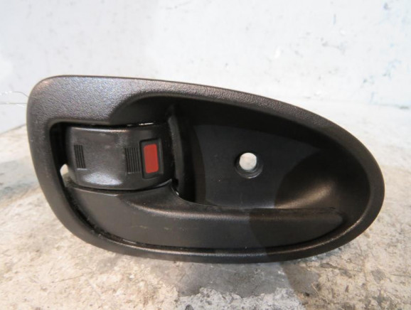 Poignee interieur avant gauche TOYOTA YARIS 2 Photo n°1