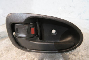 Poignee interieur avant gauche TOYOTA YARIS 2