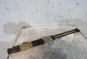 Verin de coffre TOYOTA YARIS 2