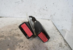 Attache ceinture arriere droit PEUGEOT 407