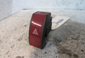 Bouton de warning OPEL CORSA C