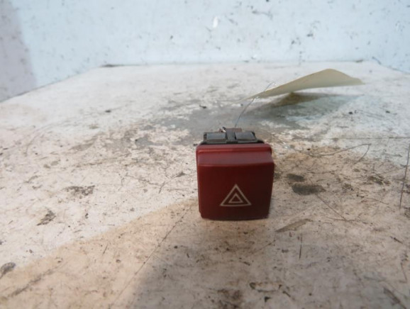 Bouton de warning PEUGEOT 206+ Photo n°1