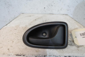 Poignee interieur arriere droit RENAULT CLIO 2