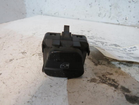 Interrupteur de leve vitre arriere droit VOLKSWAGEN GOLF 3 Photo n°1