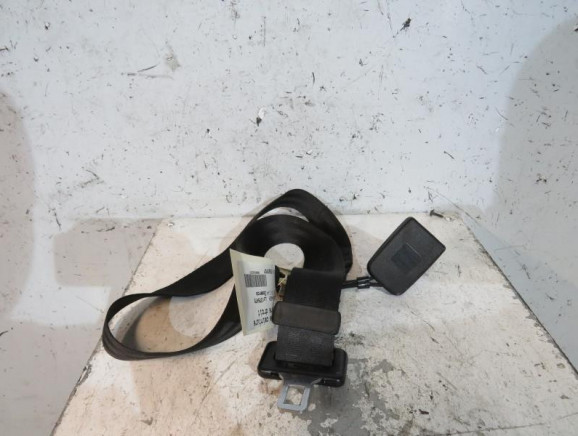Attache ceinture arriere droit VOLKSWAGEN GOLF 4 Photo n°1