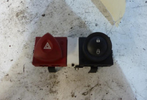 Bouton de warning RENAULT MEGANE 2