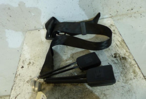 Attache ceinture arriere centrale VOLKSWAGEN POLO 3