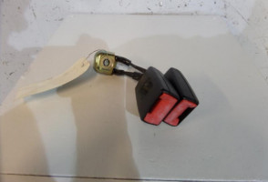 Attache ceinture arriere gauche VOLKSWAGEN POLO 4