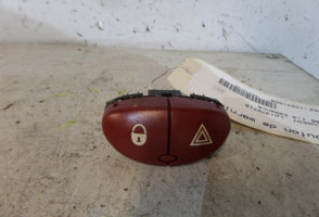Bouton de warning PEUGEOT 206