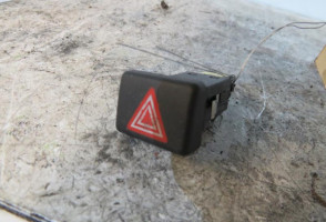 Bouton de warning AUDI A4 2