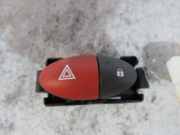 Bouton de warning RENAULT TWINGO 2 Photo n°1