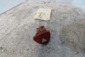 Bouton de warning CITROEN C8