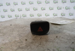 Bouton de warning NISSAN NOTE 1