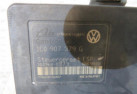 Bloc ABS (freins anti-blocage) VOLKSWAGEN GOLF 4 Photo n°2