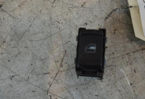 Interrupteur de leve vitre avant droit VOLKSWAGEN GOLF 4