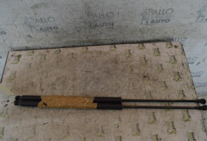 Verin de coffre CITROEN SAXO