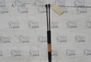 Verin de coffre PEUGEOT 106