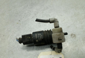Pompe lave glace avant OPEL ASTRA J