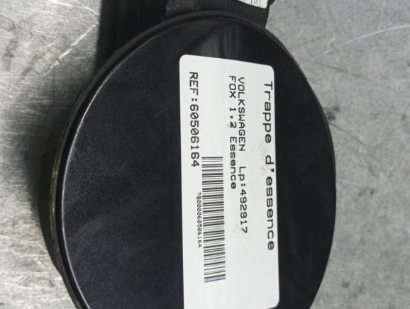 Trappe d'essence VOLKSWAGEN FOX Photo n°1