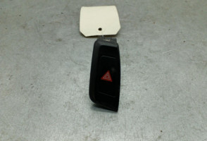 Bouton de warning AUDI A4 3