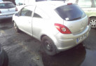 Bouton de coffre OPEL CORSA D Photo n°5