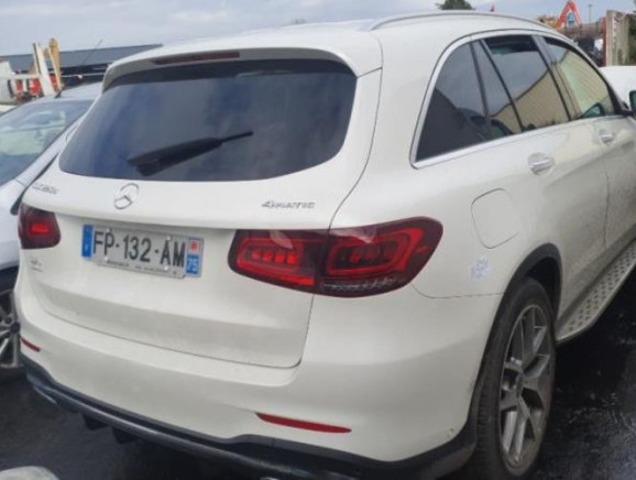 Bouton Poussoir Hayon Référence OE A2218702410 Placement