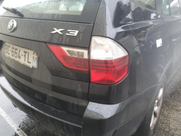 Store/ Rideau de coffre BMW X3 - E83 - Équipement auto