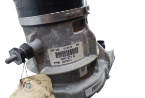 Pompe de direction PEUGEOT 308 1