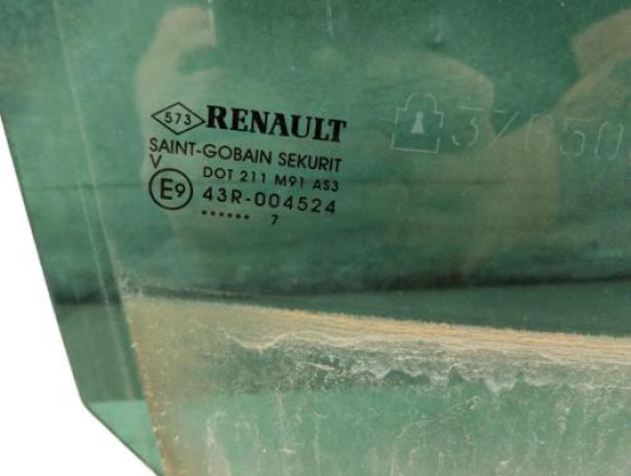 Vitre arriere droit RENAULT MODUS Photo n°1