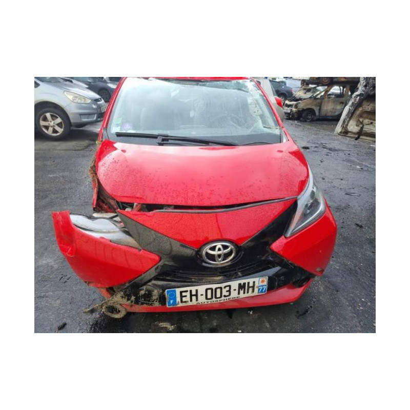 Attache ceinture arriere droit TOYOTA AYGO 2 Photo n°1