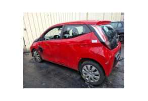 Attache ceinture arriere droit TOYOTA AYGO 2 Photo n°10