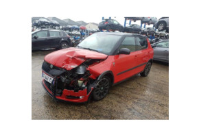 Pare boue avant droit SKODA FABIA 2 Photo n°8