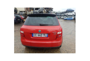 Pare boue avant droit SKODA FABIA 2 Photo n°15