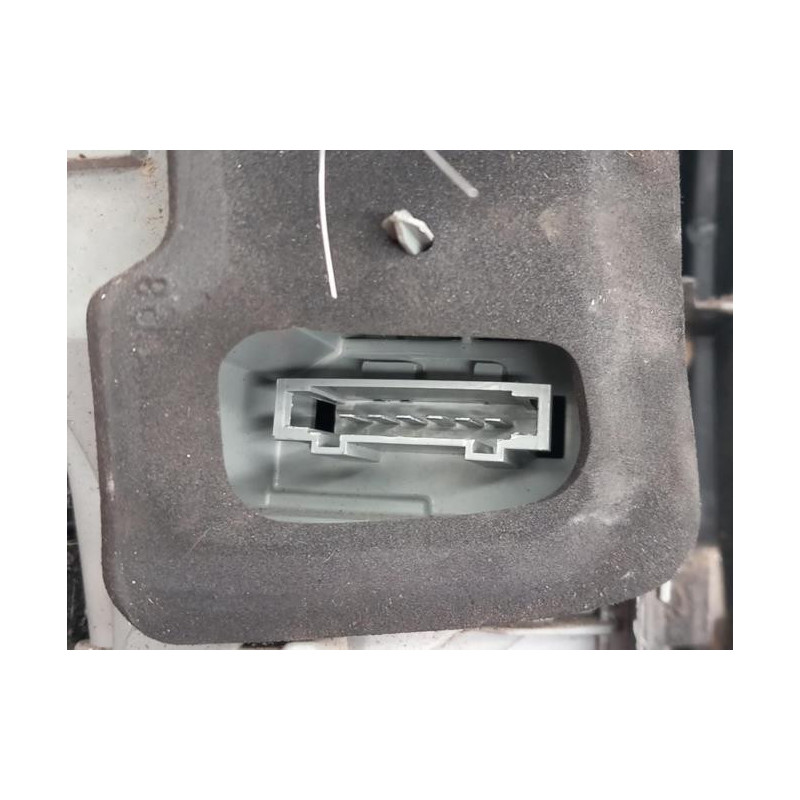 Feu arriere principal droit (feux) VOLKSWAGEN FOX Photo n°1