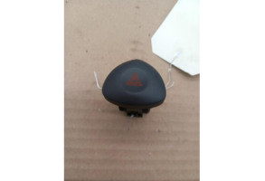 Bouton de warning RENAULT CLIO 2 Photo n°2