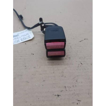 Attache ceinture arriere droit PEUGEOT 207